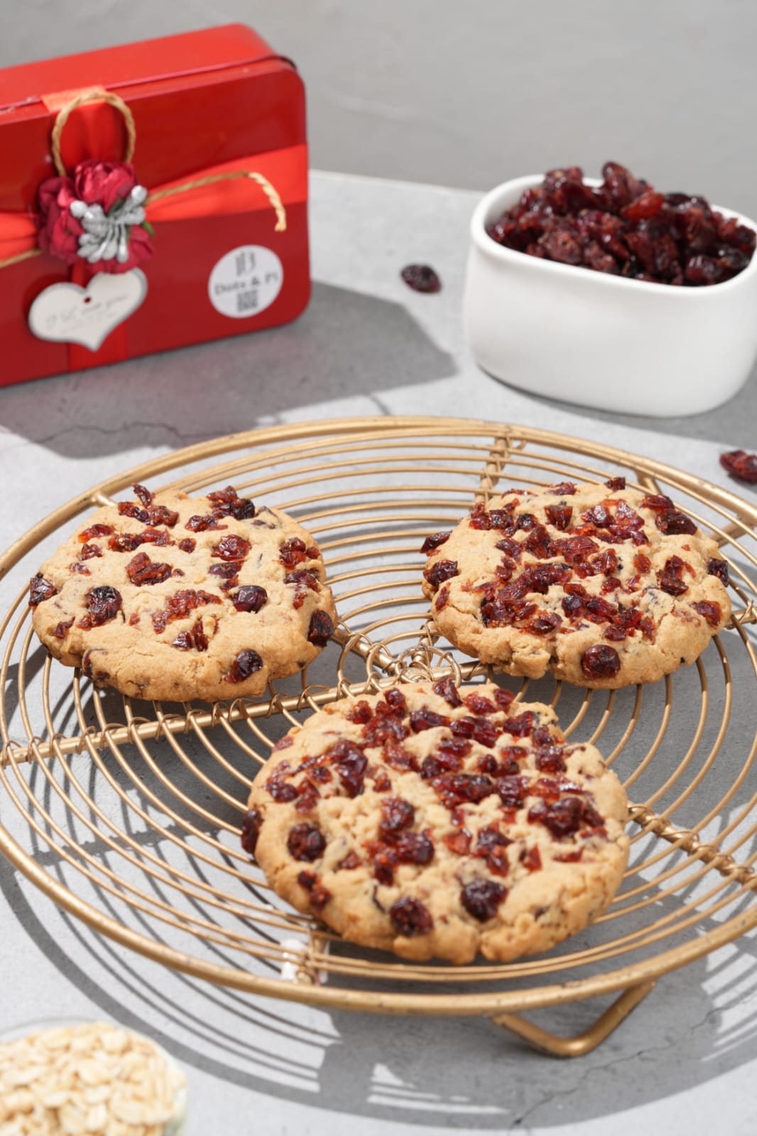 Nyc-Style Oatmeal Cranberry Cookies